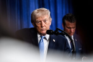 Trump: Negociatat SHBA-Iran Rifillojnë të Hënën në Pakistan Donald Trump